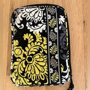 Vera Bradley Baroque e reader case.